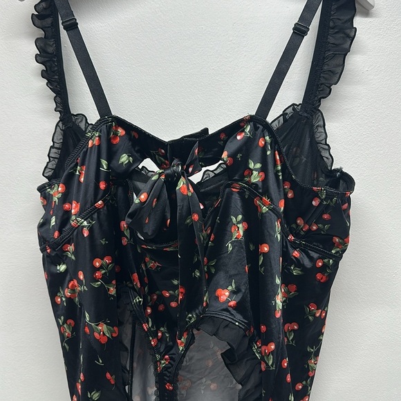 Torrid Bodysuit Satin Ruffle Underwired Built in Bra Cherries Black Plus Size 4X - Picture 11 of 13